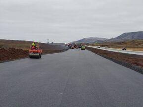 Unnið að malbikun Suðurlandsvegar í fyrsta áfanga verksins sem lauk sumarið 2023.